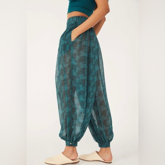 FREE PEOPLE more chill sleep PANTS - Picture 3 of 8